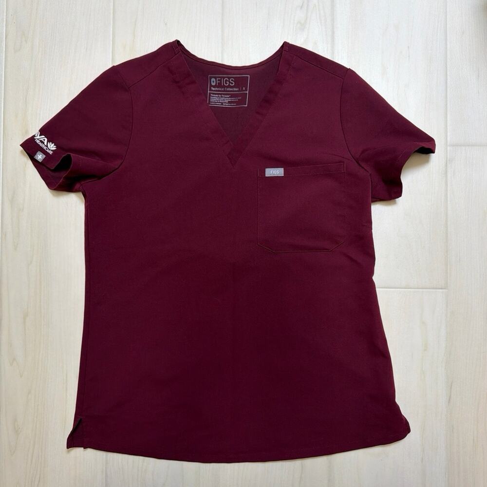 FIGS Aya Healthcare Catarina One Pocket Scrub Top